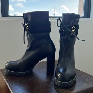 EUC Stuart Weitzman Kingsley Combat Boots 7.5